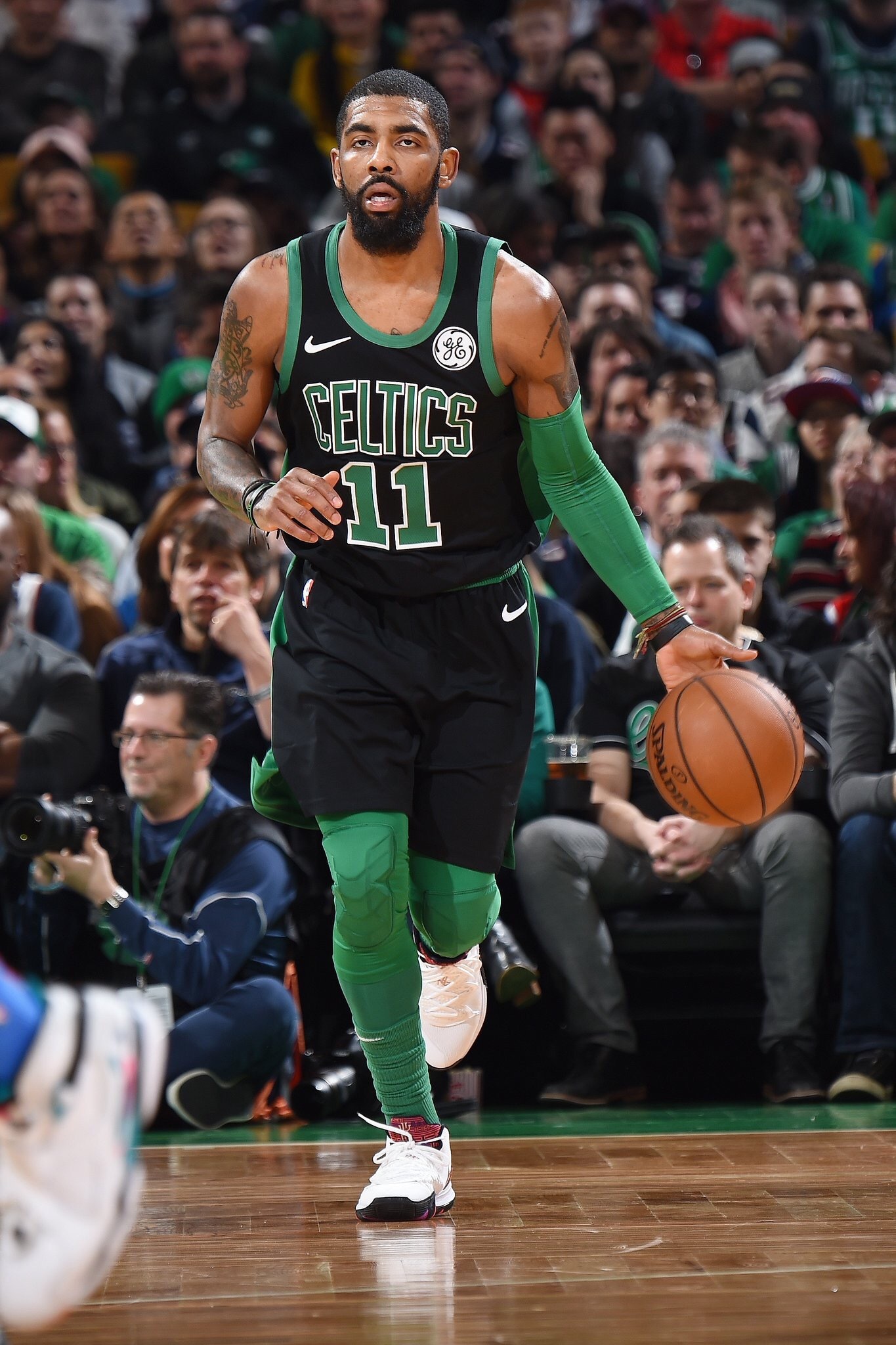 巴塞罗那等 巴塞罗那等